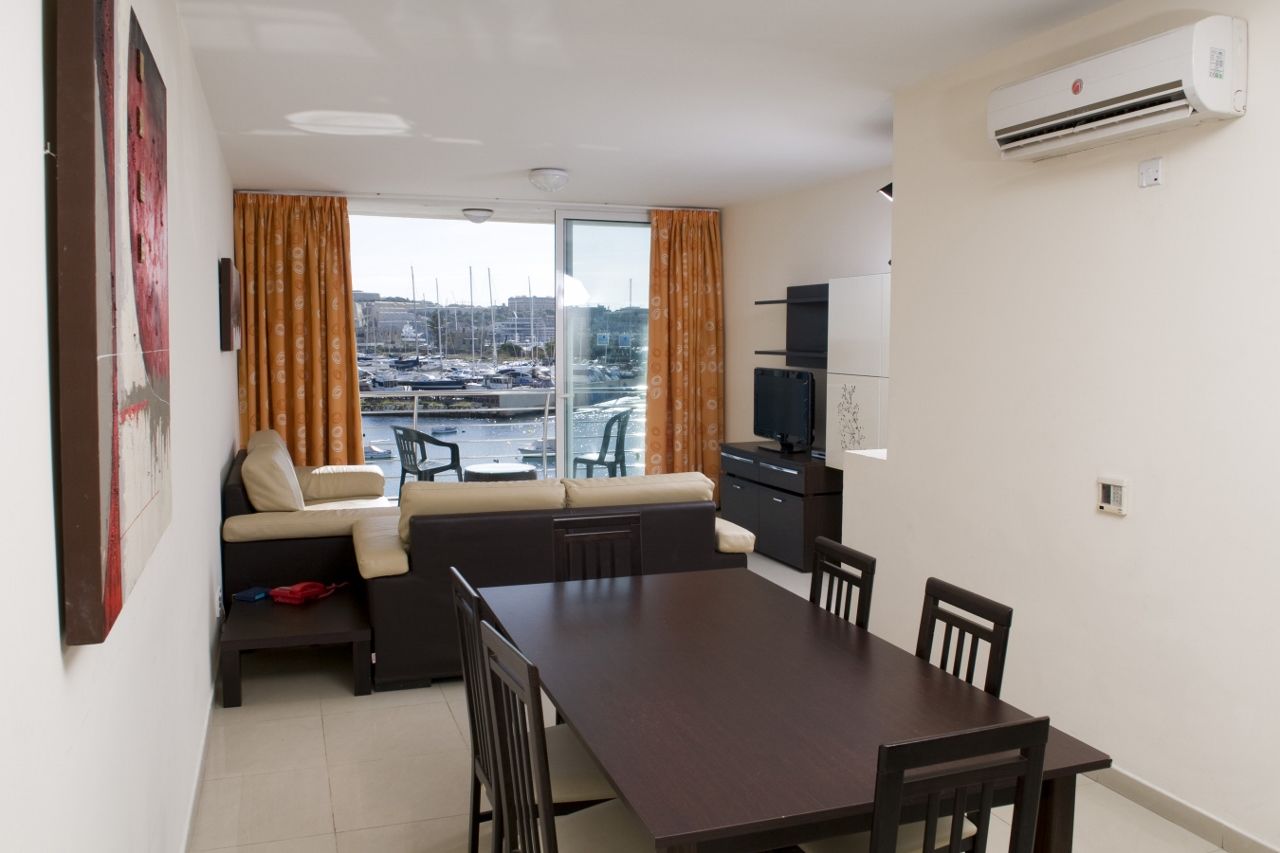 Blubay Apartments By St Hotels Gzira Interior foto